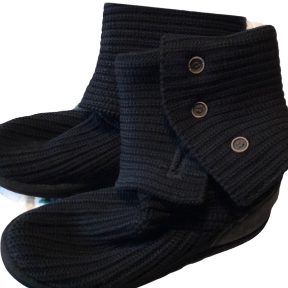 Black Knit Classic Cardy Button Ugg Boots Size 8 - Picture 2 of 3